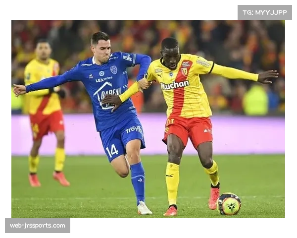 朗斯3-0完胜洛里昂，爱德华开场6分钟闪击